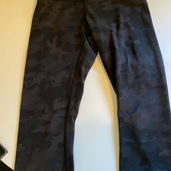 In great condition barely worn - Picture 3 of 3